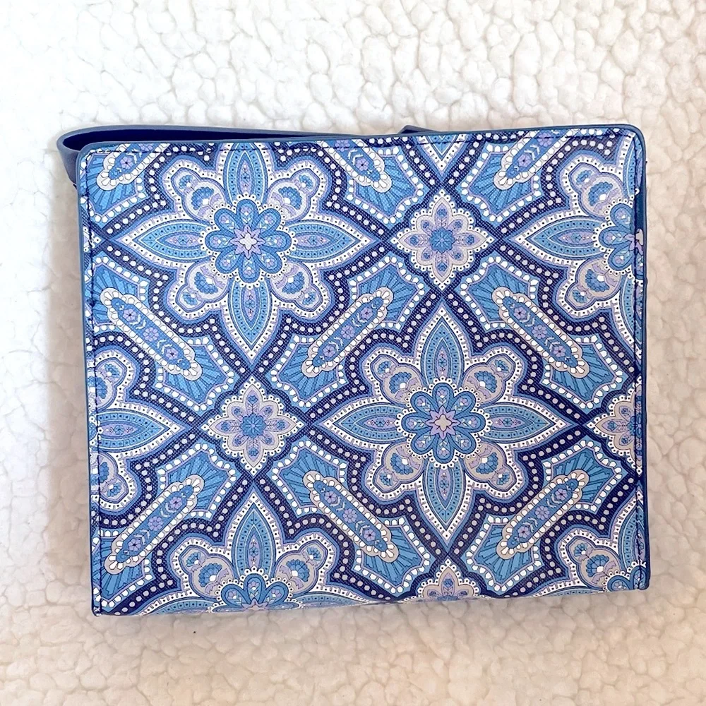 Liberty of London Wristlet - Picture 3 of 9